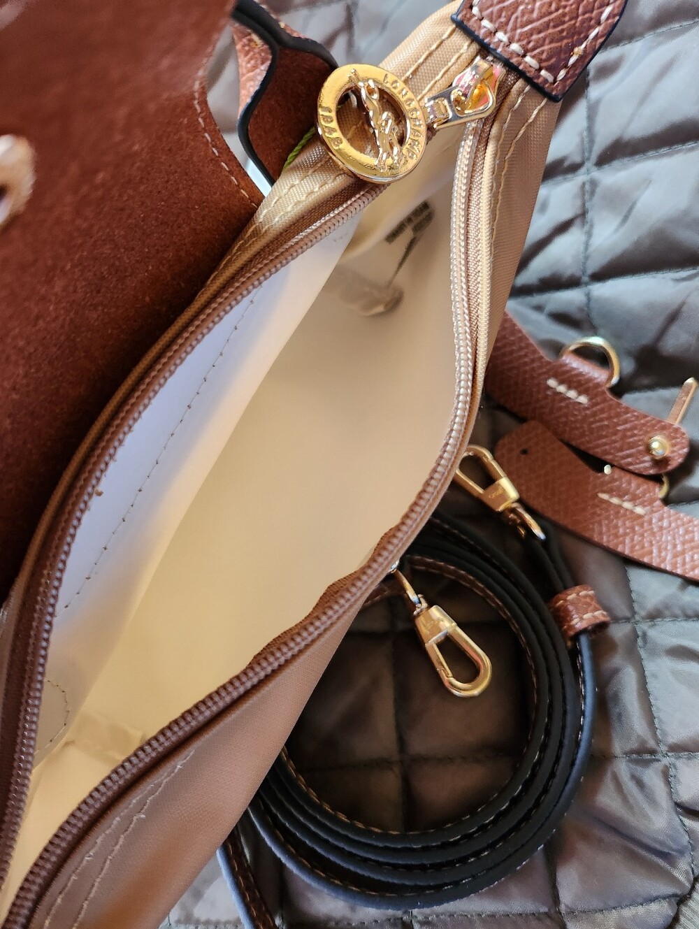 Longchamp Sand (Golden Yellow) Mini Bag with Removable Strap NWT - Picture 4 of 6
